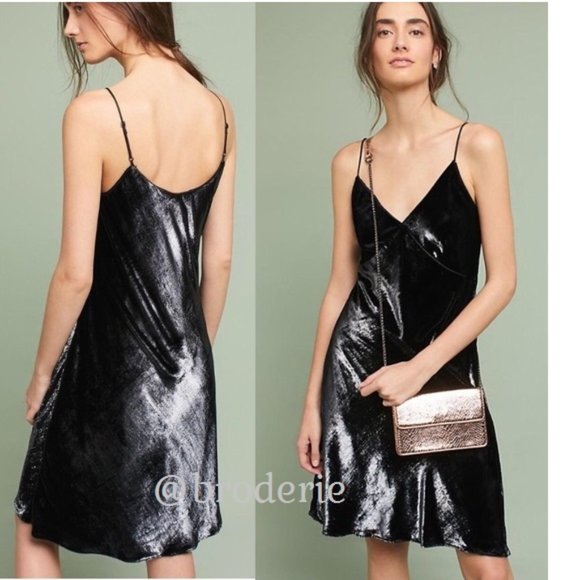 Anthropologie Dresses & Skirts - Anthropologie Mira Velvet Wrap Dress